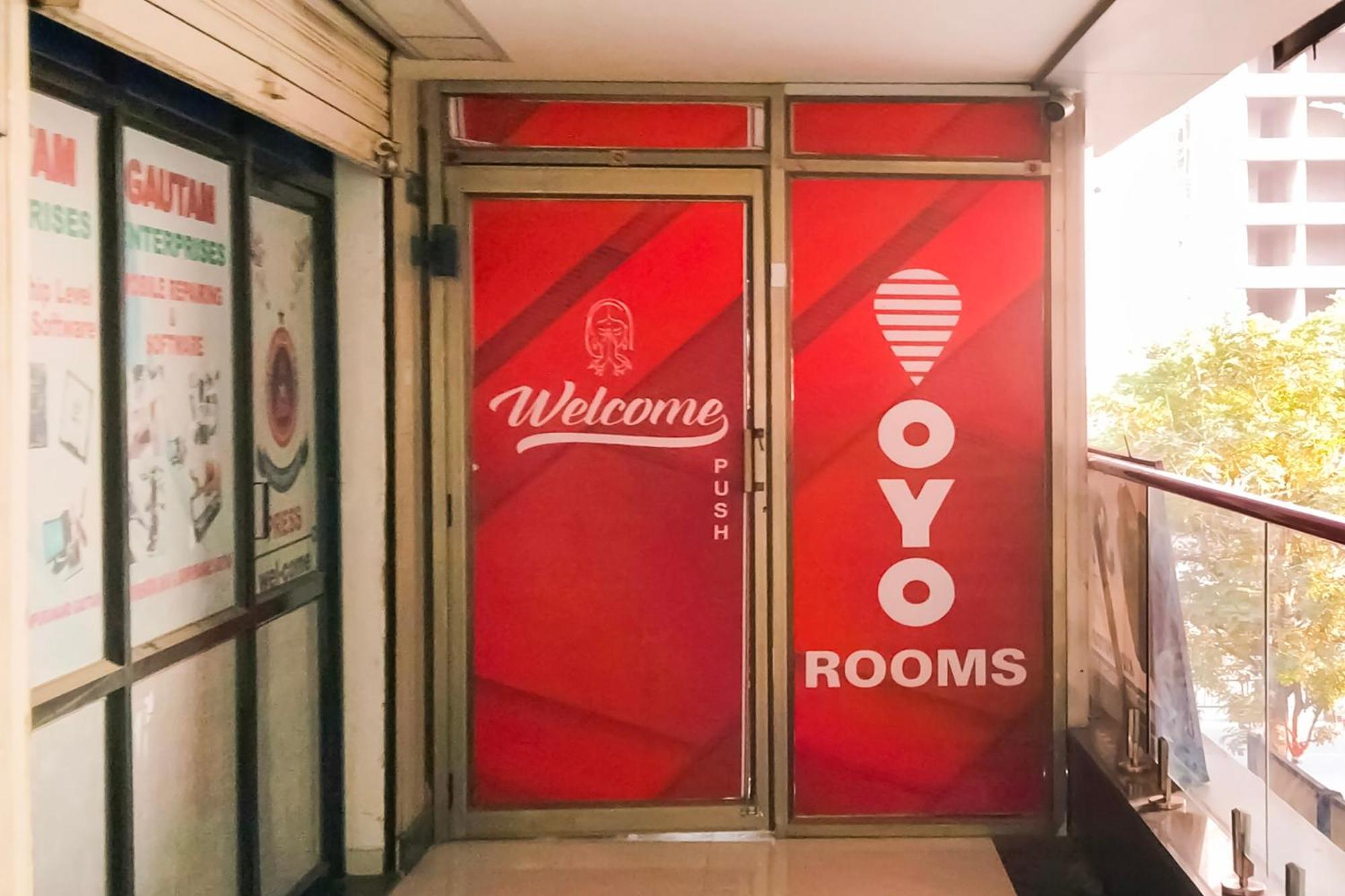 Hotel O Day Night Rooms Σουράτ Εξωτερικό φωτογραφία